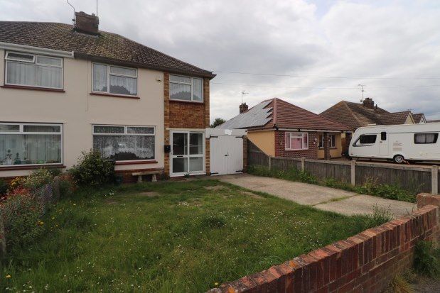 Thumbnail Property to rent in Arnold Road, Clacton-On-Sea