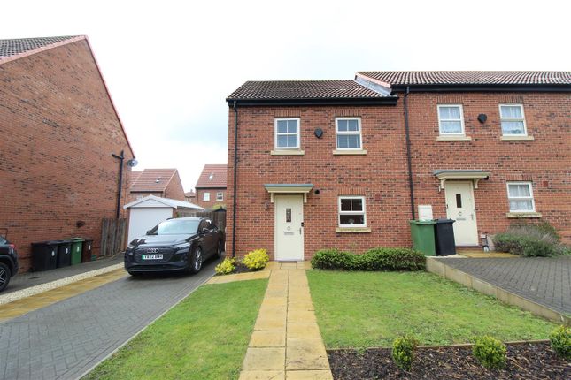 End terrace house for sale in Asket Close, Leeds