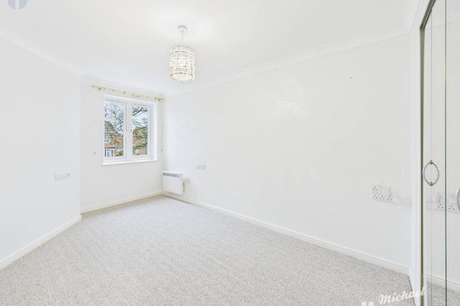 23 Pearl Court, Aylesbury photo 4