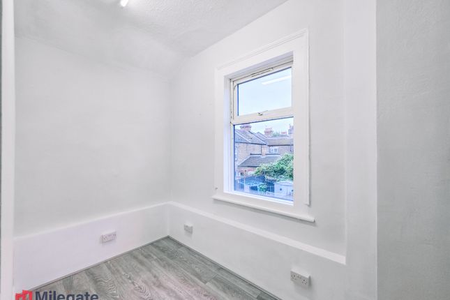 Salisbury Avenue, Westcliff-On-Sea photo 4