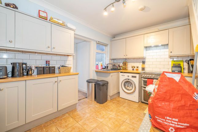 12, Croft Road, Ashford photo 2