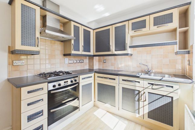 23, Lady Yorke Park, Iver photo 2