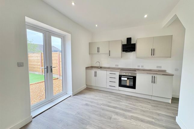 27, Oak Street, Tyldesley photo 4