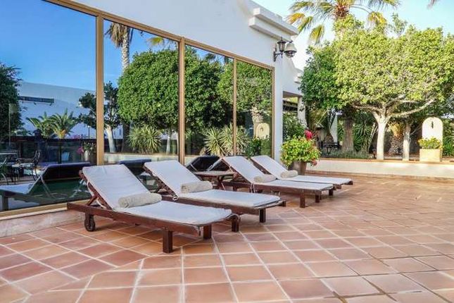 Villa for sale in Puerto Calero, Lanzarote, Canary Islands, Spain