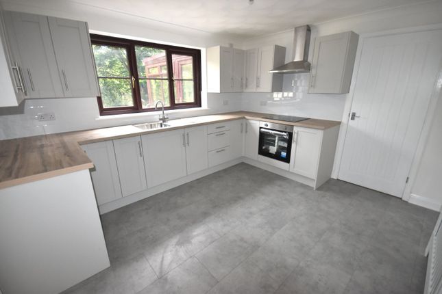 Carlton House, Drefac-Felindre, Llandysul photo 4