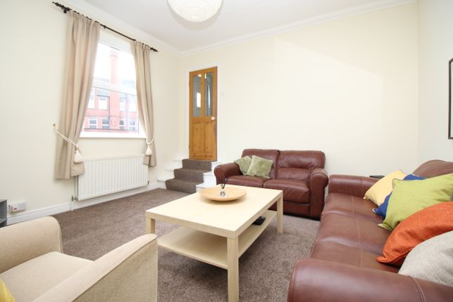 Shared accommodation to rent in Cecil Street, Armley, Leeds