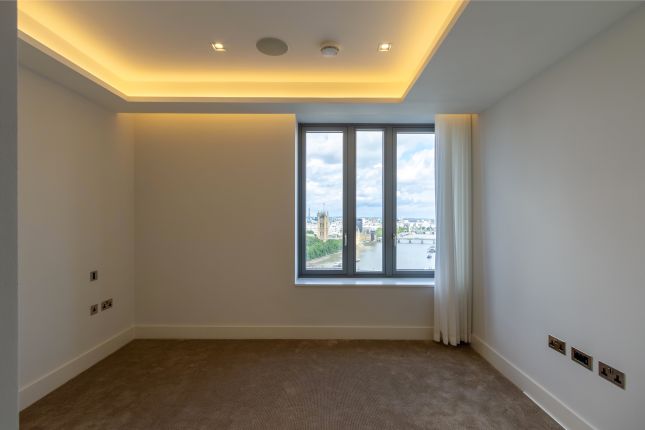 Flat for sale in Albert Embankment, Lambeth