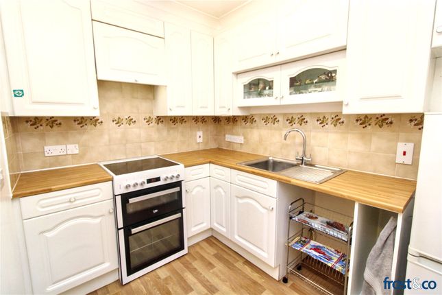 7 Andover Lodge, 94-98, Parkstone Road, Dorset photo 4