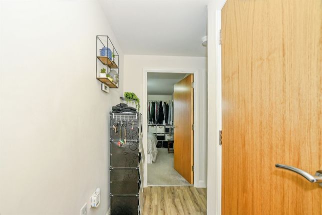 3, Heron House, Semington Strand, Swindon photo 3