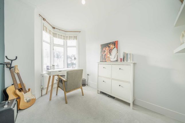Property for sale in Upsdell Avenue, London