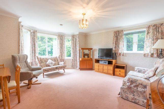 17 Braemar Court, Hazelden Gardens, Glasgow photo 2