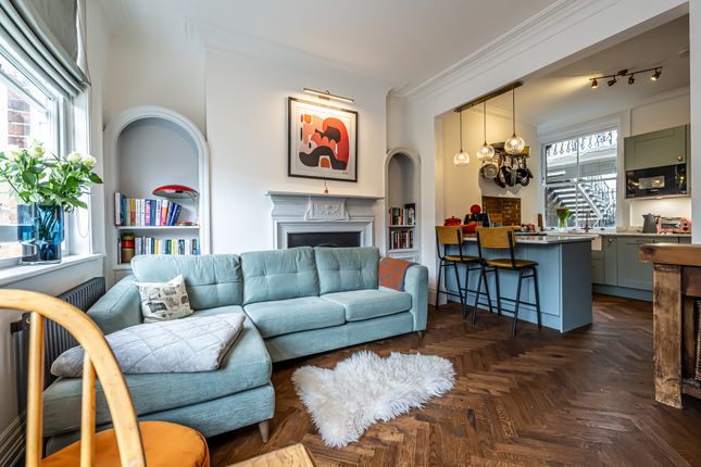 Thumbnail Flat for sale in St Andrews Mansions, Dorset Street, London