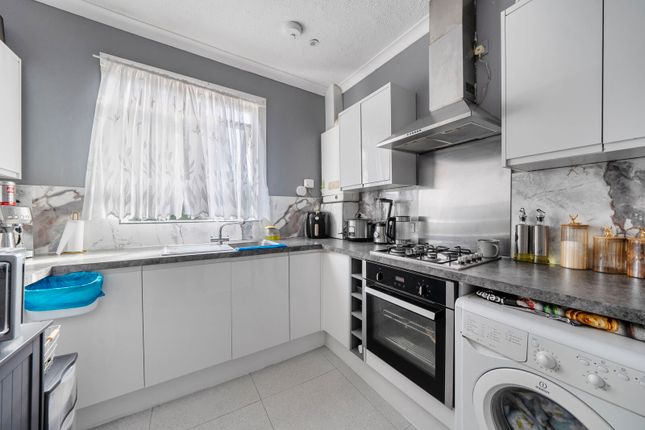 Melfort Road, Thornton Heath photo 4
