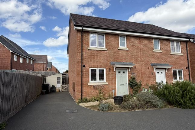 3-bed house on 25, Walsingham Drive, Daventry, £96,250
