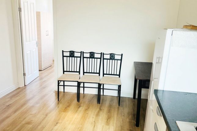 Furnished 2 Bedroom Apartment