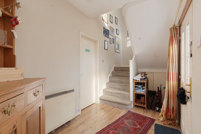 5, Parkgrove Street, Edinburgh photo 4