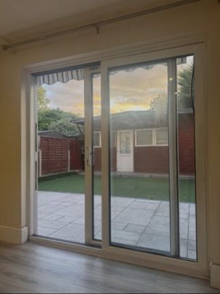 9 Liphook Close,, Liphook Close, Hornchurch photo 2