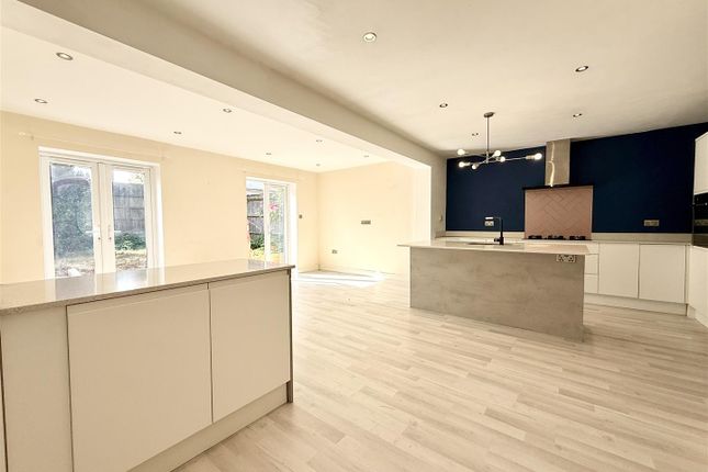6, Crest Way, Southampton photo 4