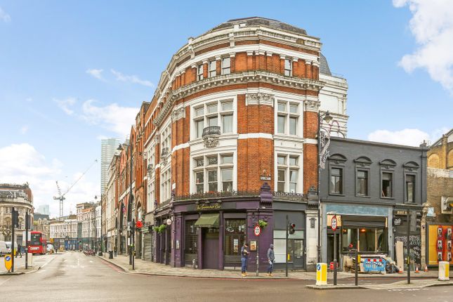 Office to let in Old Street, London