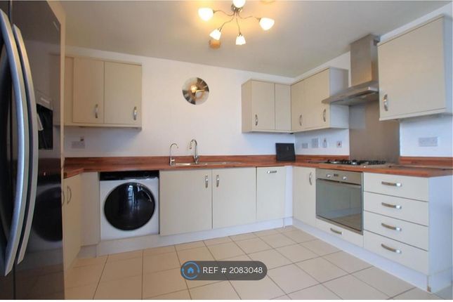 Thumbnail Flat to rent in Phoenix House, Hounslow