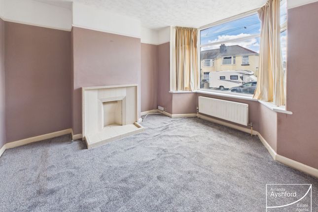 32 Barton Avenue, Paignton photo 2