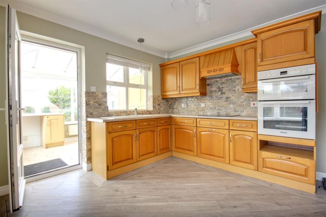 38, Carr Lane, Leven photo 3