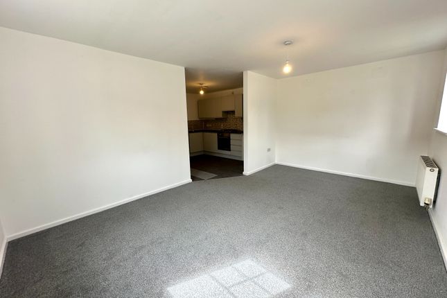 22, 32, Elmhurst Court  Oberon Grove, Darlaston photo 3