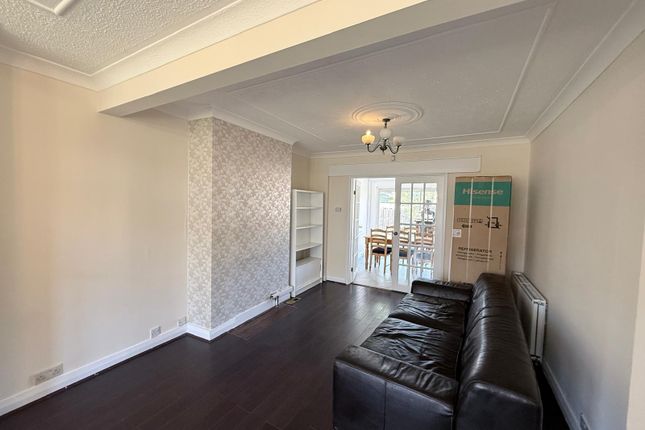 00, Abercorn Crescent, Harrow photo 3
