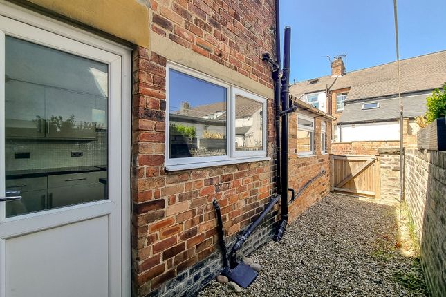 21 Russell Street, Harrogate photo 4