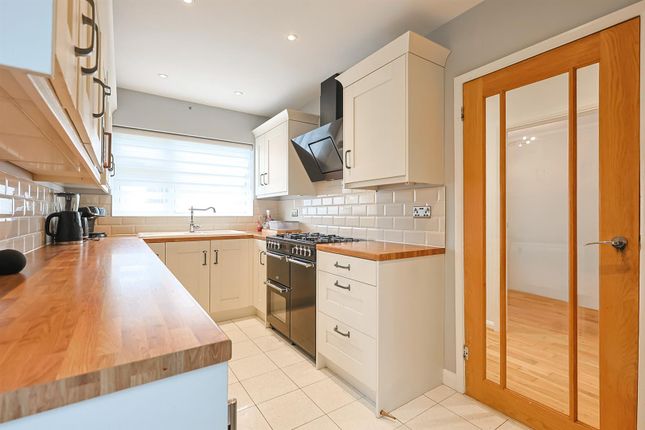69, Waxwell Road, Hockley photo 4