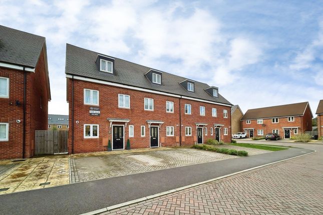 3-bed house on 14 Waterfield Close, Peterborough, £315,000