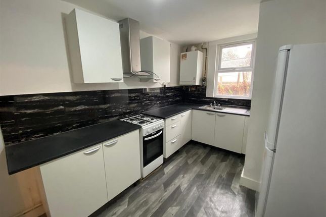 86 Dersingham Avenue, Manor Park photo 4
