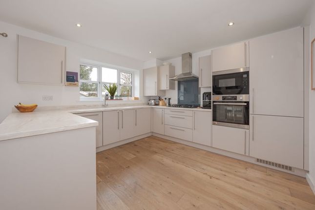 4, School Close, Leyland photo 3