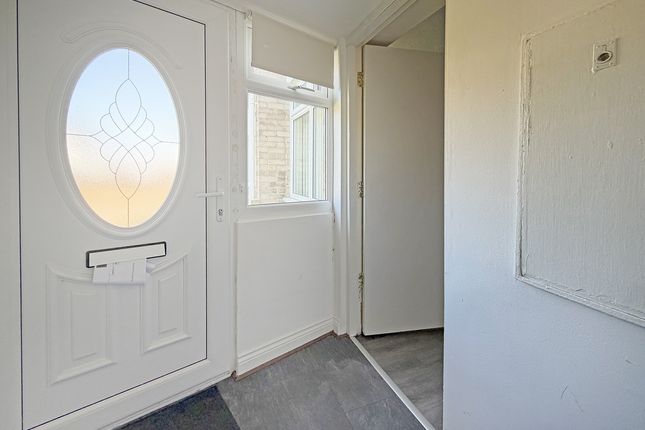 16, Turner Walk, Hartlepool photo 3