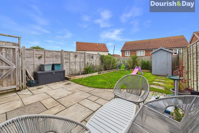 24 Barn Croft, Malpas photo 4