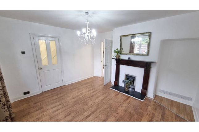 25, Minehead Avenue, Manchester photo 5
