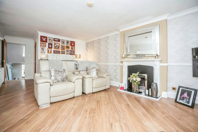 End terrace house for sale in Shooters Hill, London