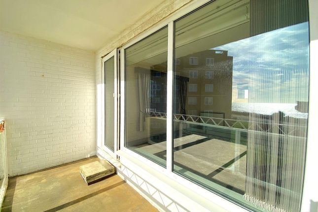 14 St Thomas, West Parade, Bexhill photo 4
