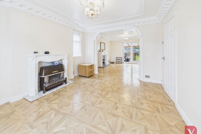 8, Derby Road, Luton photo 2