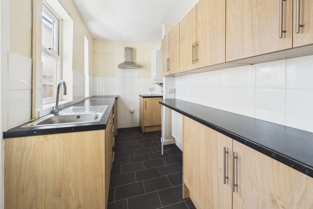 27 Huthwaite Road, Sutton-In-Ashfield photo 4
