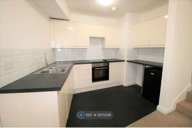 Flat, Military Road, Colchester photo 4