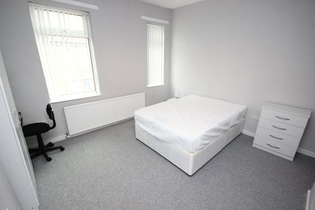 Shared accommodation to rent in Mackenzie Road, Salford