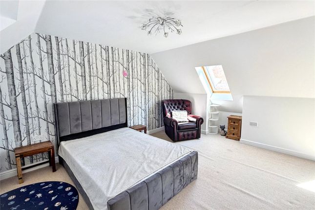 42, Bashkir Road, Westbury photo 4
