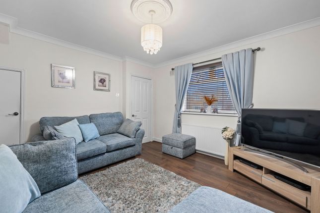 19, Waverley Avenue, Rotherham photo 3