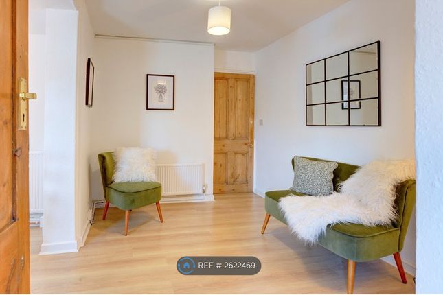 Kitchen / Dining Area