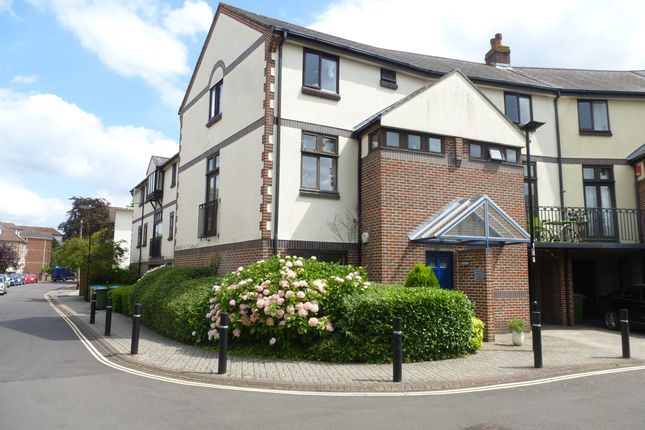 Mayfair Gardens Banister Park Southampton So15 3 Bedroom