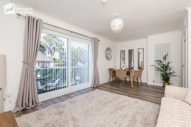 2, Murray Court, Major's Loan, Falkirk photo 3