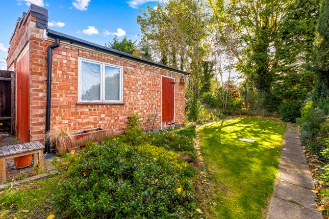 Roehampton Drive, Wigston photo 4