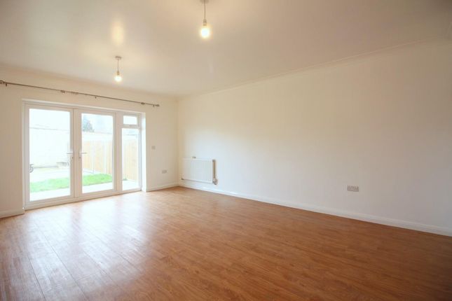 327a, Victoria Road, Ruislip photo 2