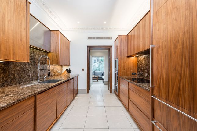 7 Thurloe Street, London photo 2